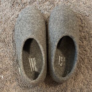 Kyrgies Wool Lounger Slip-On Slippers in Gray